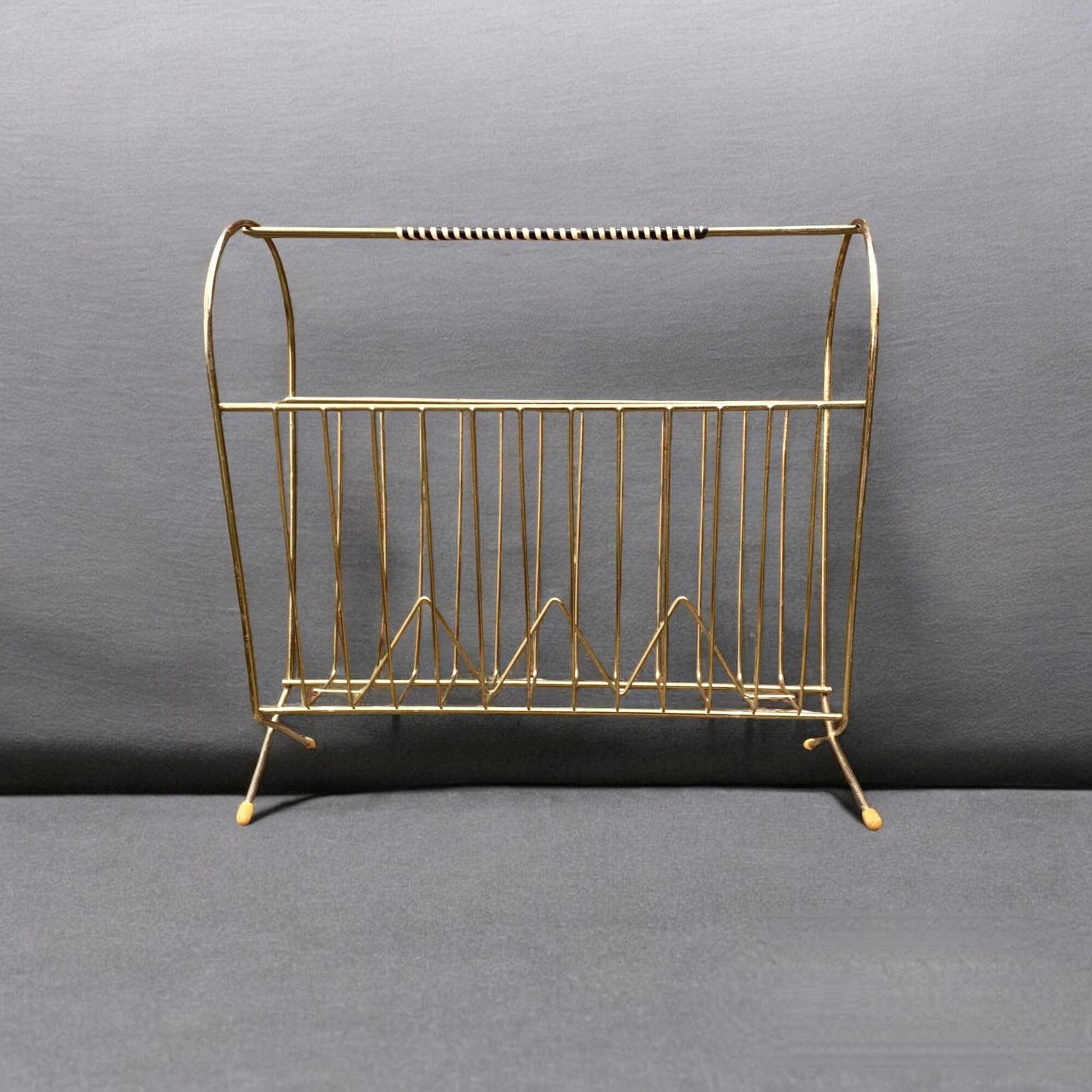 50s magazine rack in brass and scoubidou