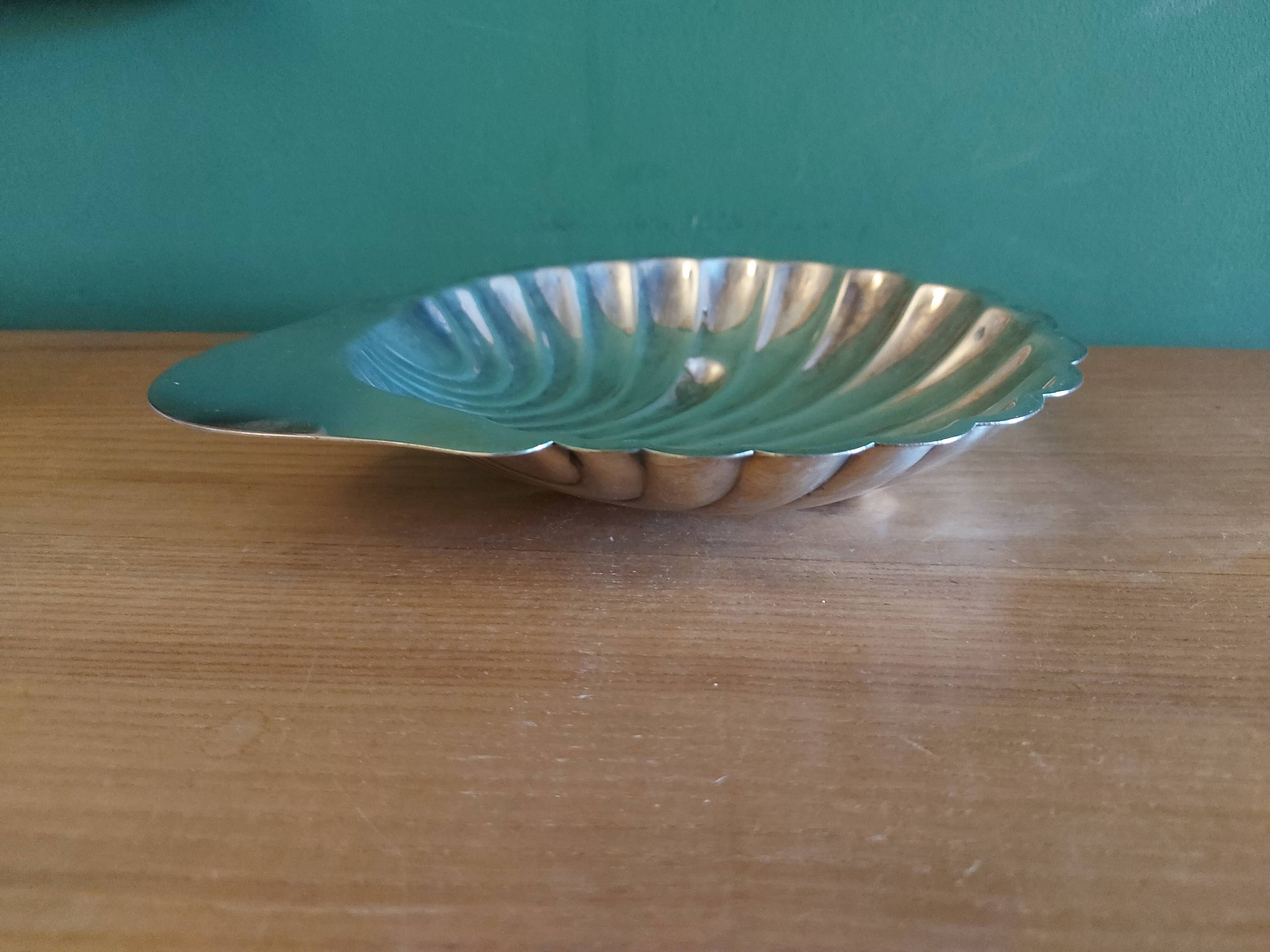 Silver metal scallop shell cup , Christofle , Fleuron