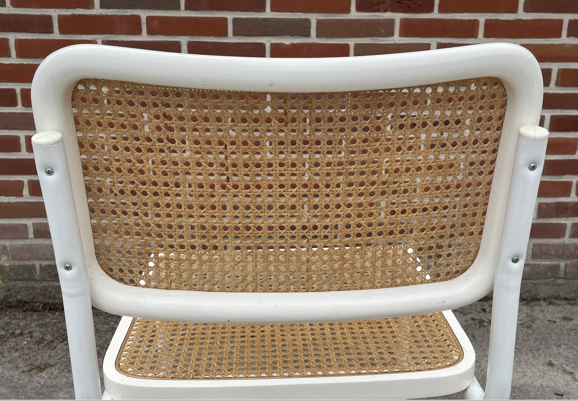 Set of 4 Cesca b32 model chairs in white by Marcel Breuer