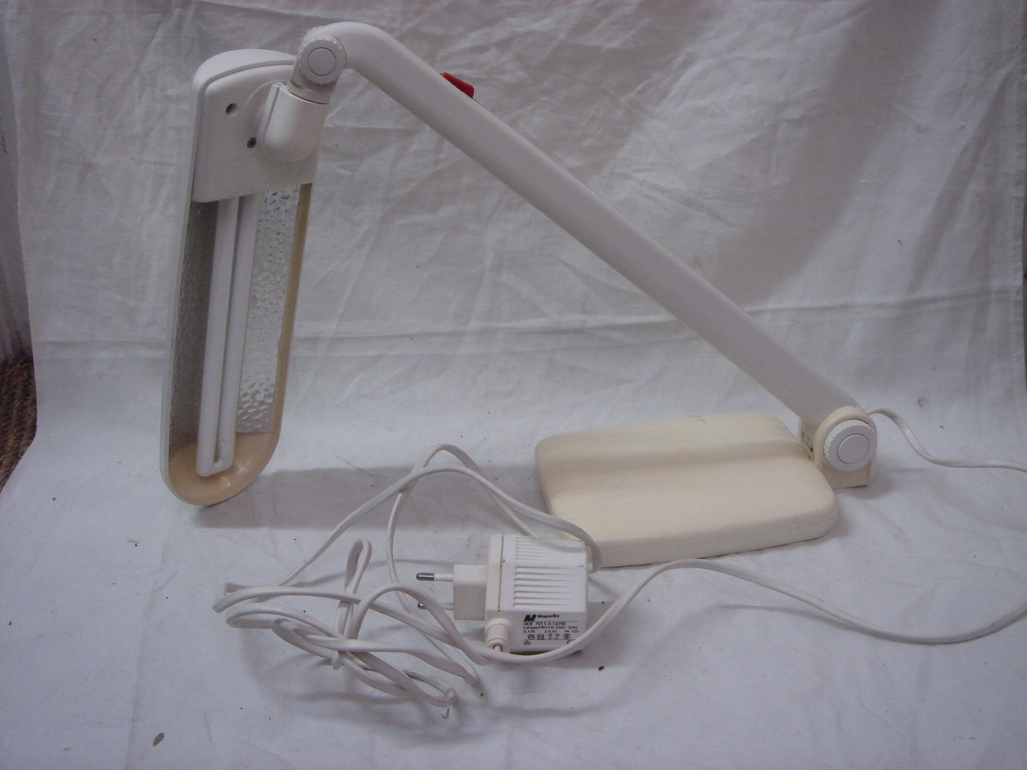 Lampe articulée de 1980, pour bureau architecte Lival Finland