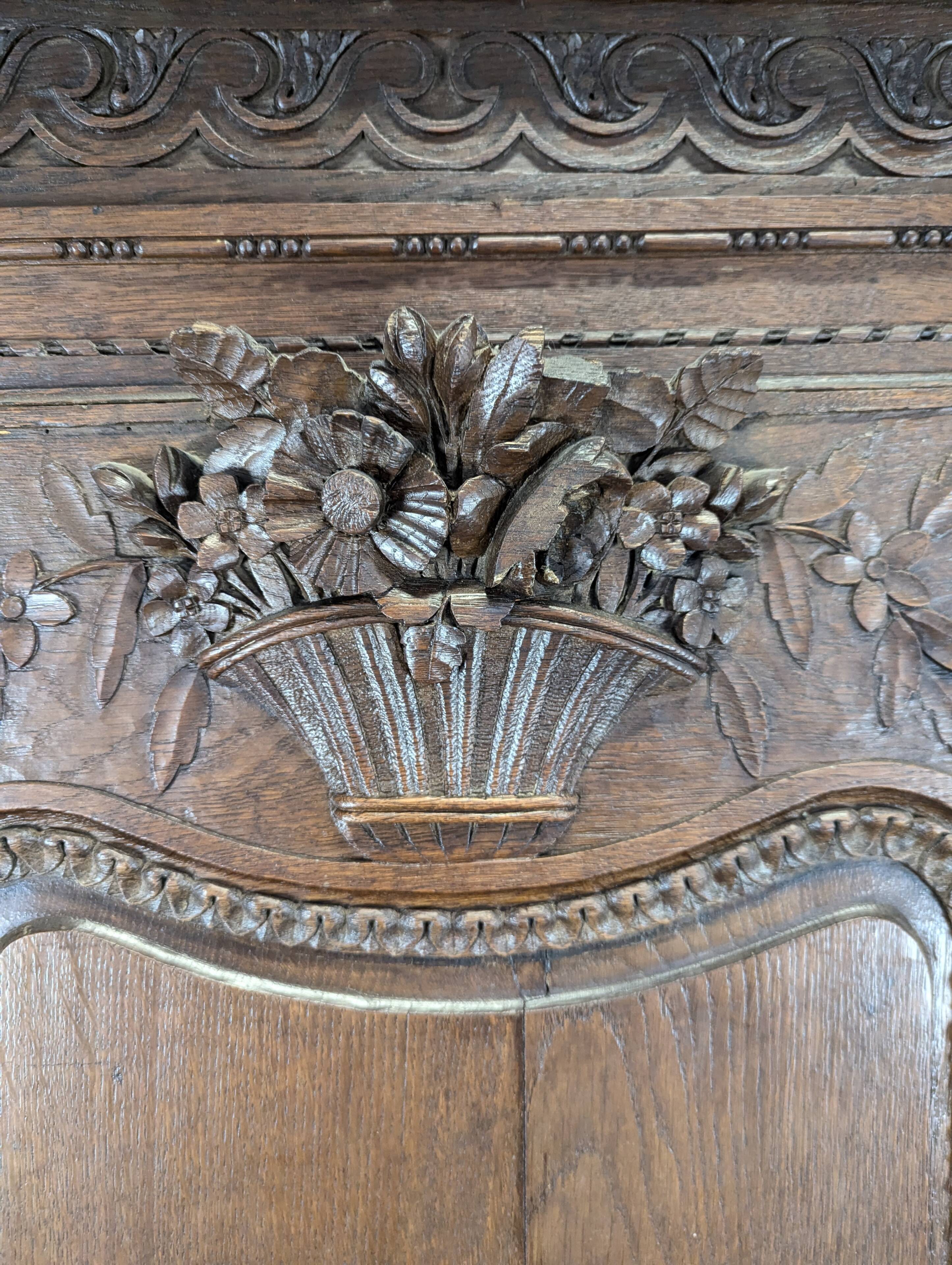 Carved bonnetière from the Pays de Bray from the 19th century.