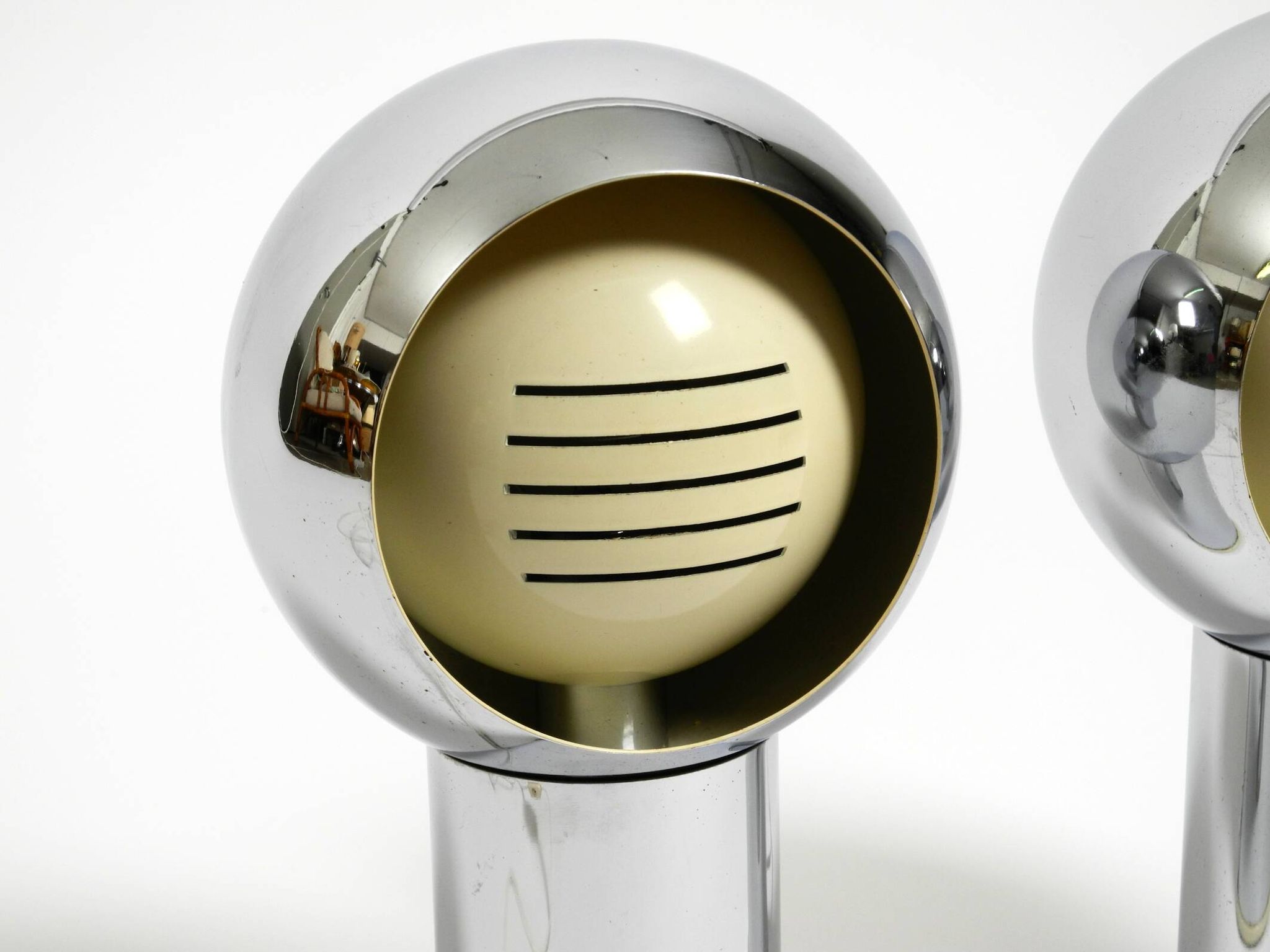 Pair of large Mid Century Space Age chrome table lamps - Made in Italy