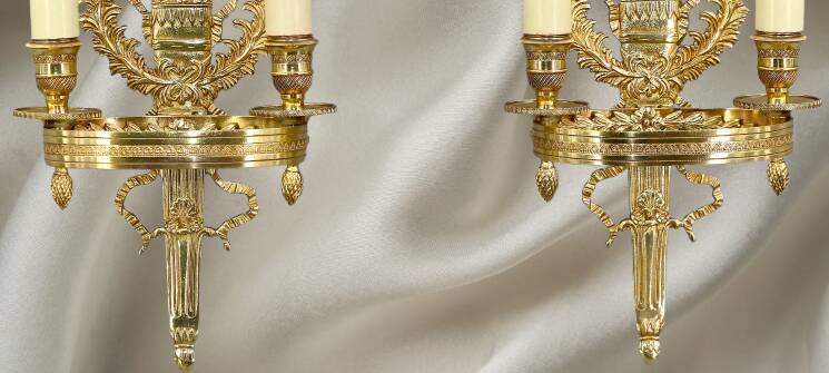 Paire Appliques en Bronze Doré, Style Directoire, Deux lumières