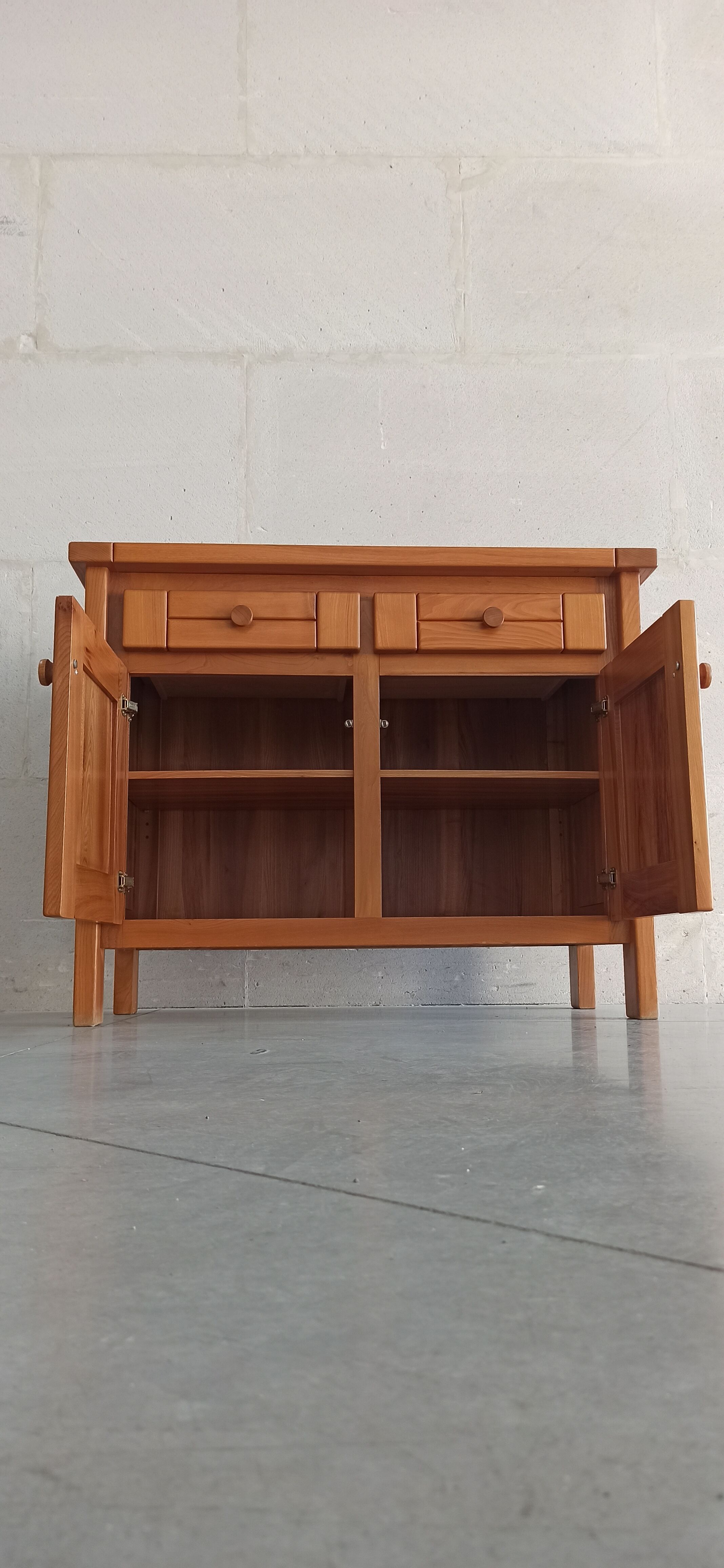 Elm sideboard Maison Regain, 80's