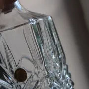 Vintage whisky carafe by Cristal d’Arques with geometric design and stopper – H 26 cm