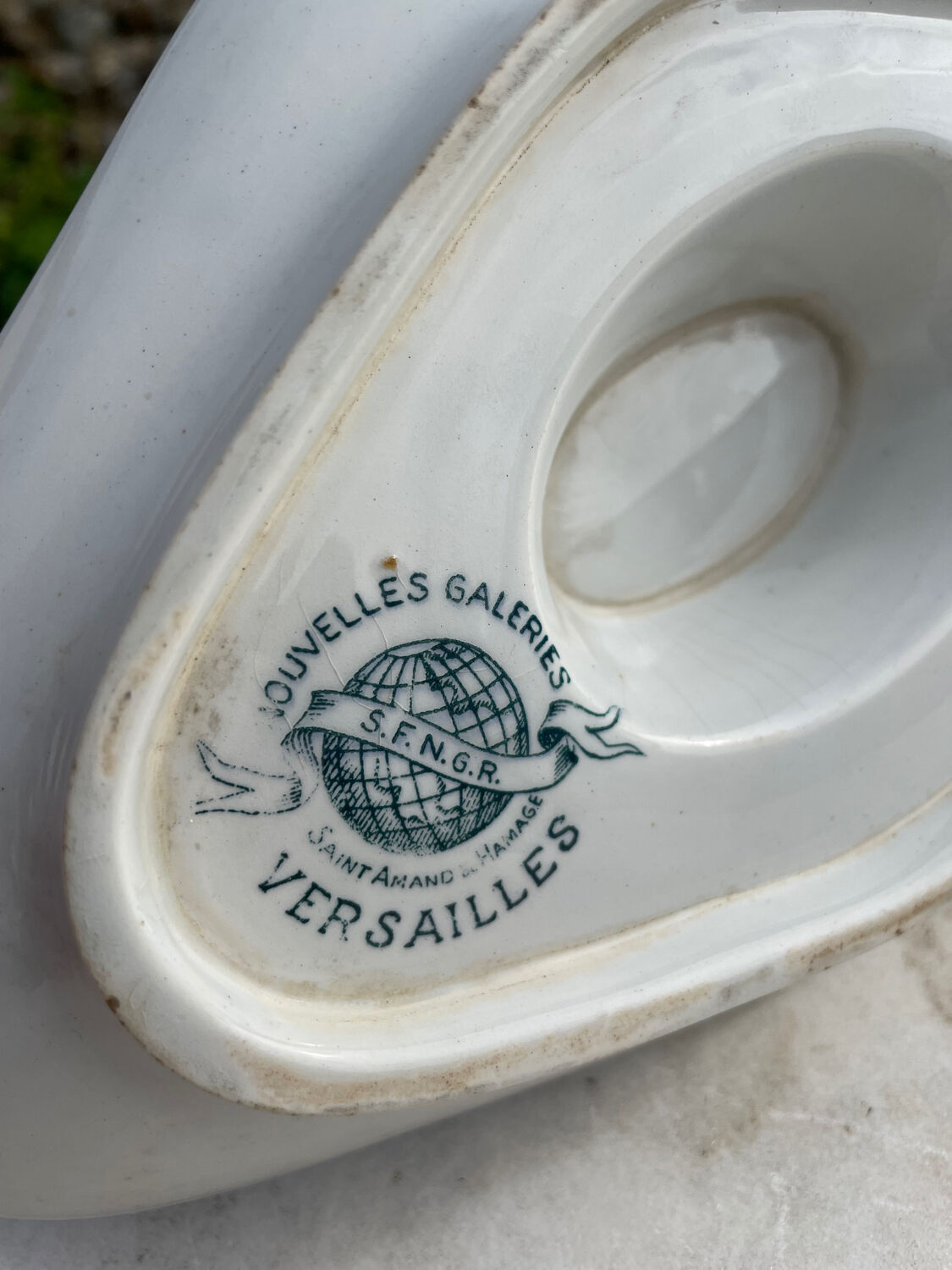 Saucière 1900 terre de fer modèle Versailles St Amand