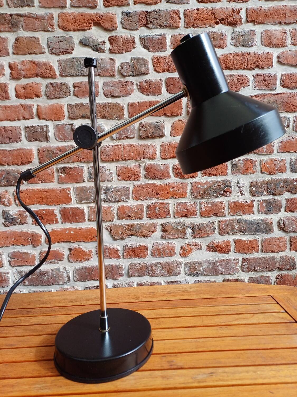 80's black pendulum lamp