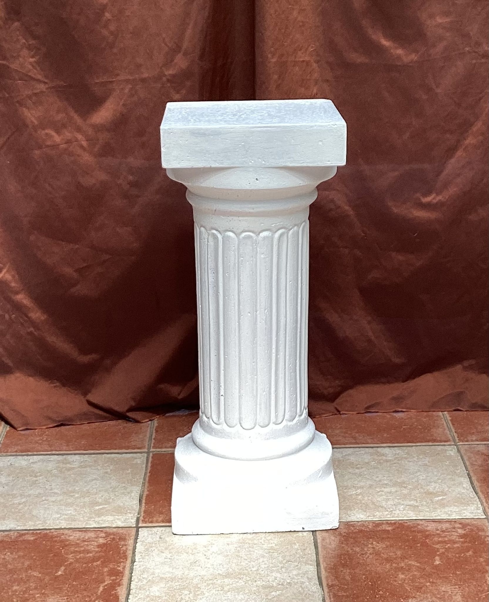 Vintage white plaster column dimension: H-73.5 cm-L-30cm-