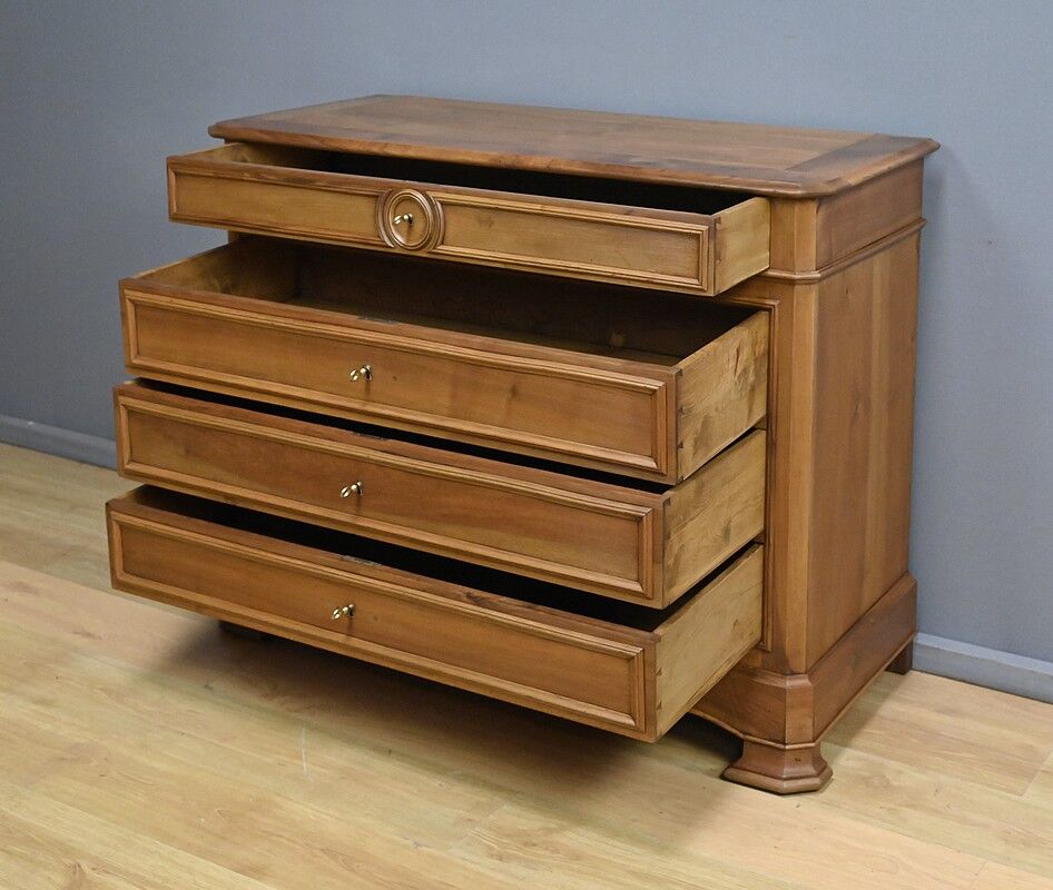 Walnut chest of drawers, Louis-Philippe style – 1900