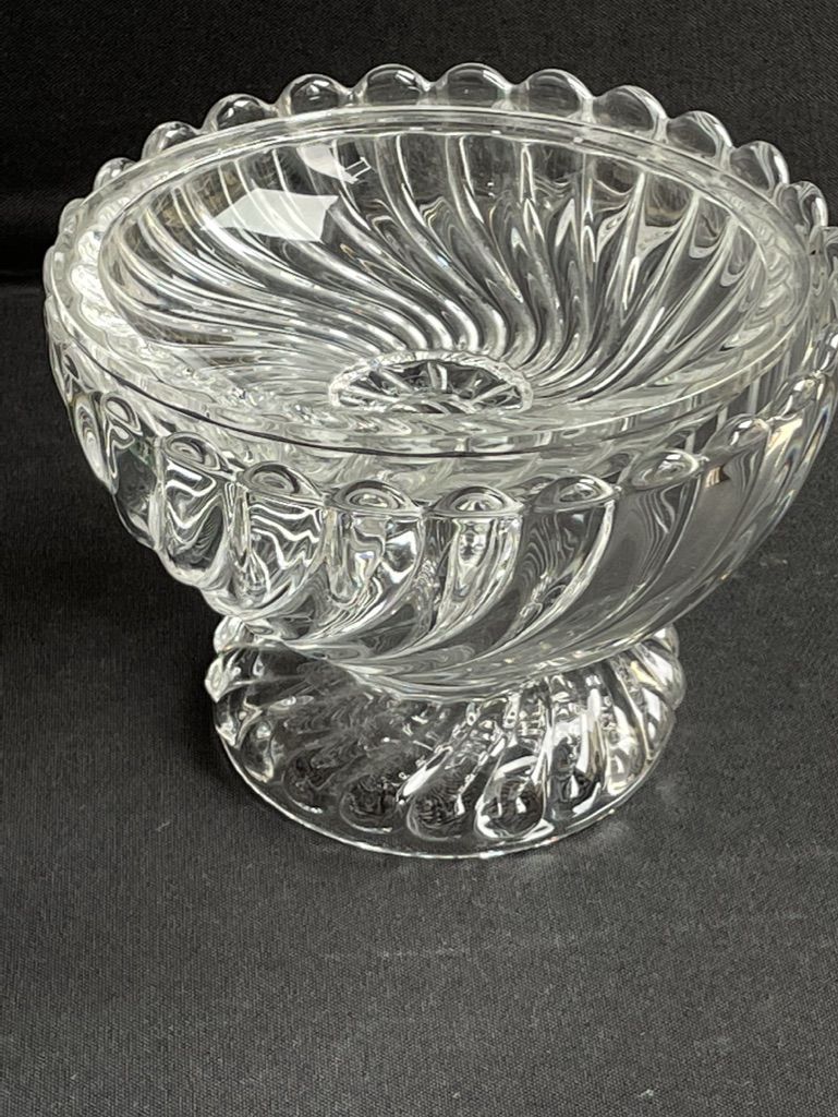 Art Deco - Crystal stamped Baccarat sugar pot