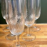 6 clear glass champagne flutes in very good condition