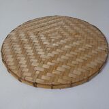 Round rattan tray
