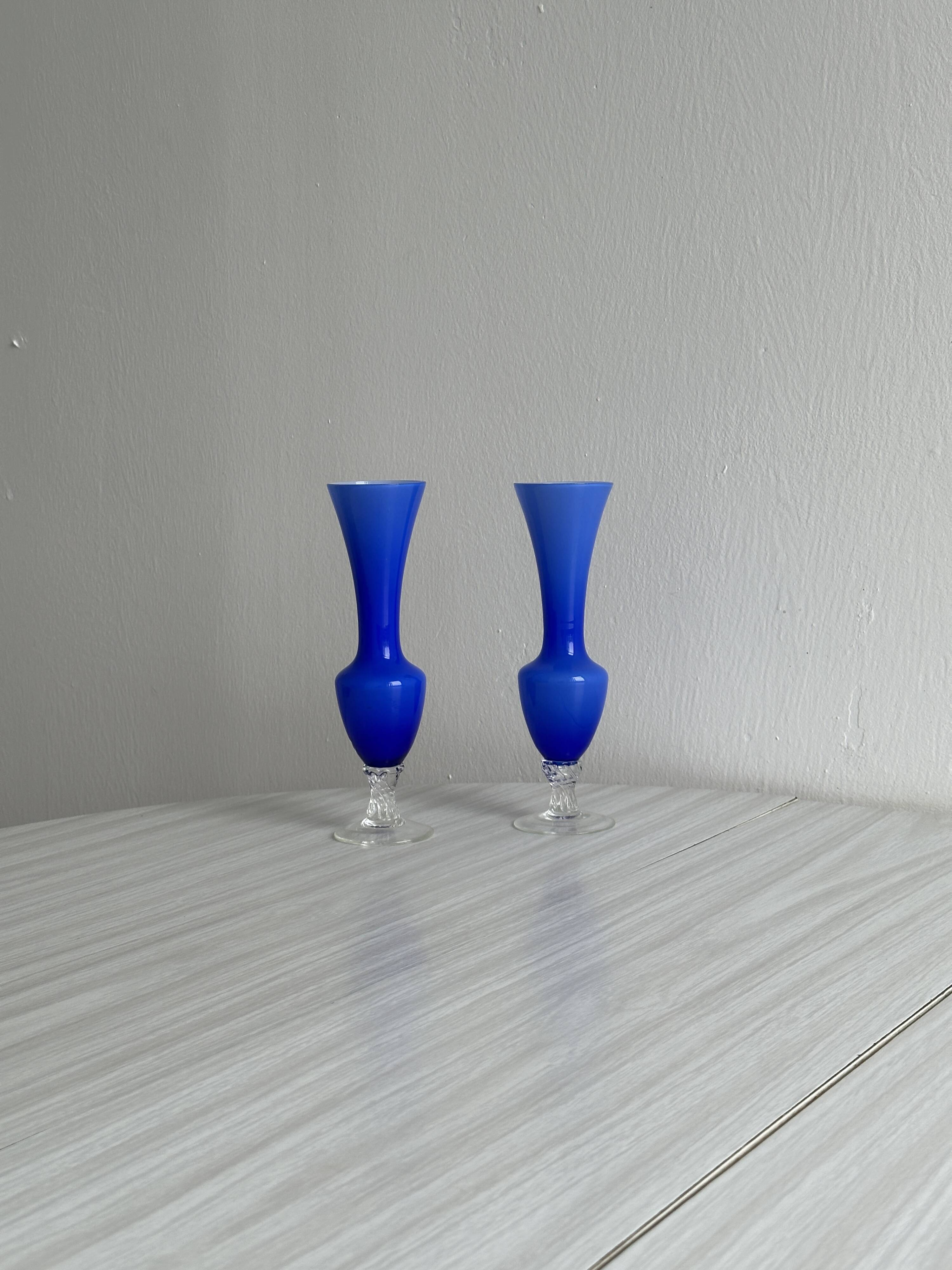 Pair of single-flower vases