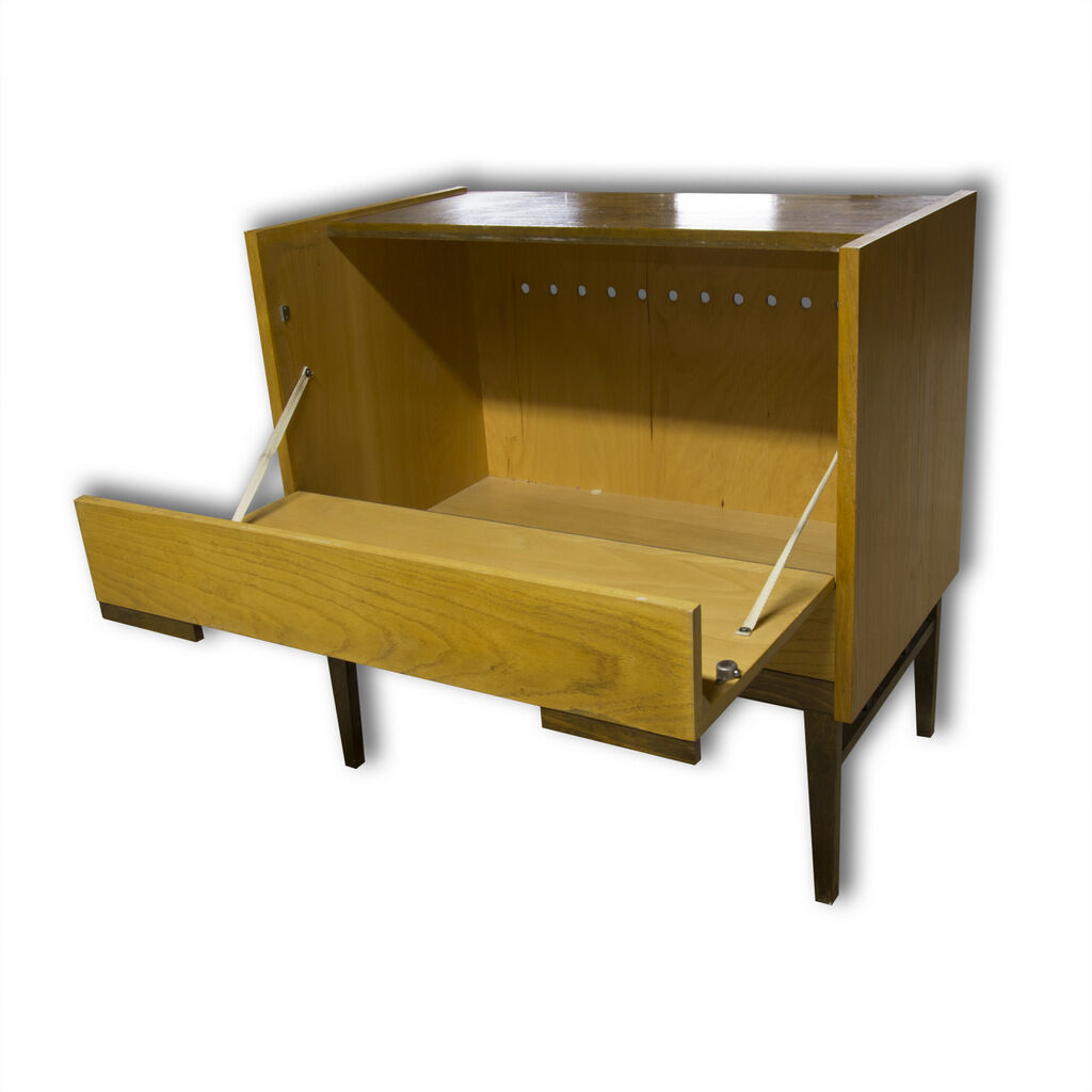 The 1960s vintage Dresser