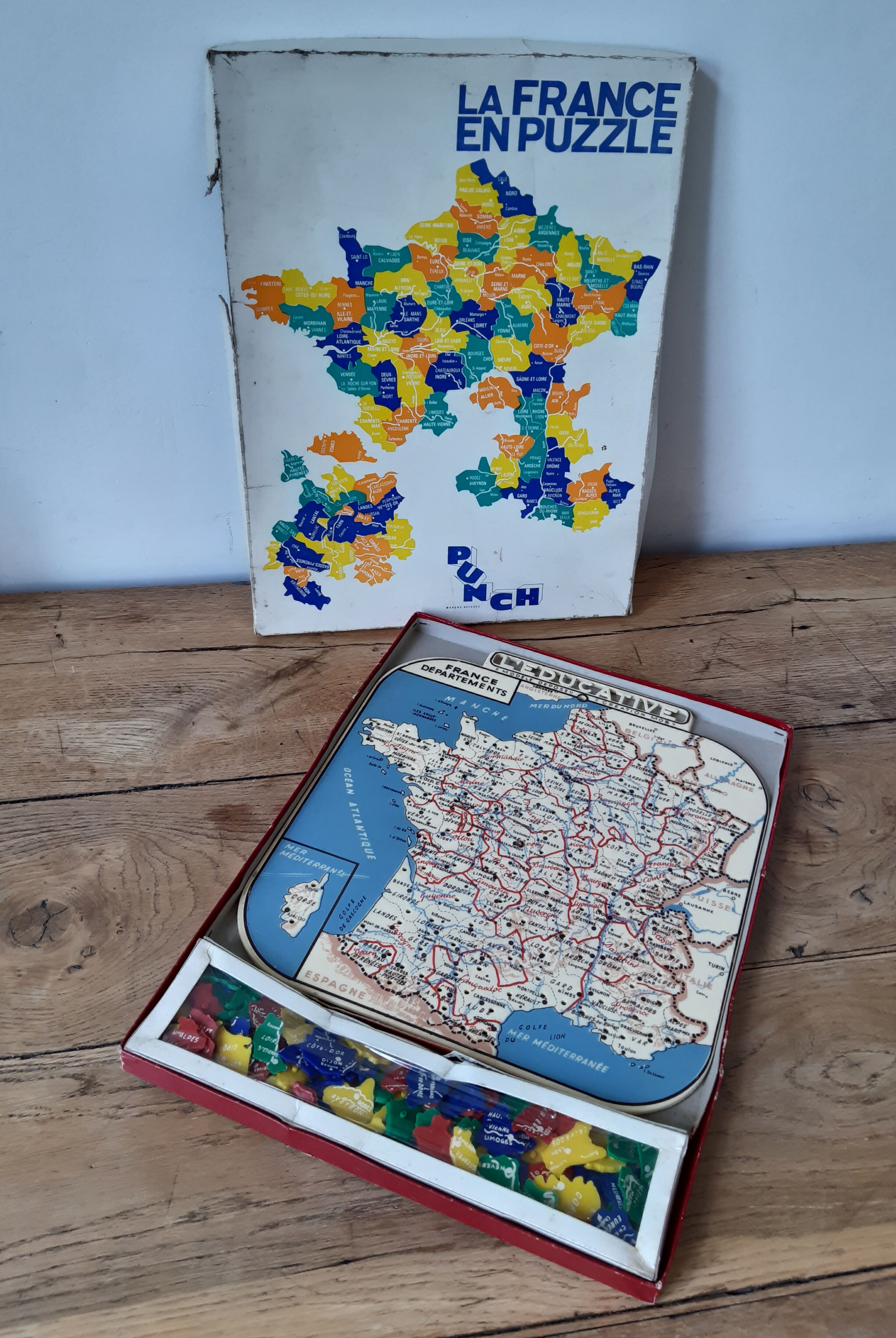 Jeu ancien puzzle des départrments français, vintage 60s