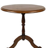 Round pedestal table in fruit wood