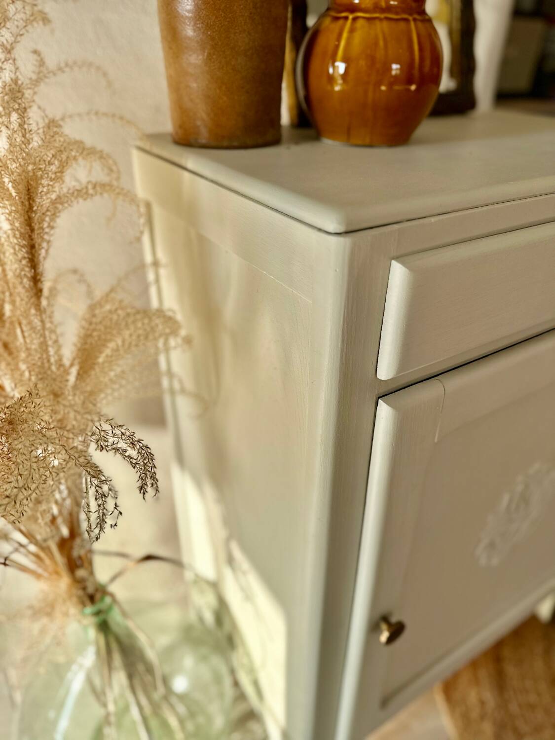 Parisian jam maker/hallway furniture