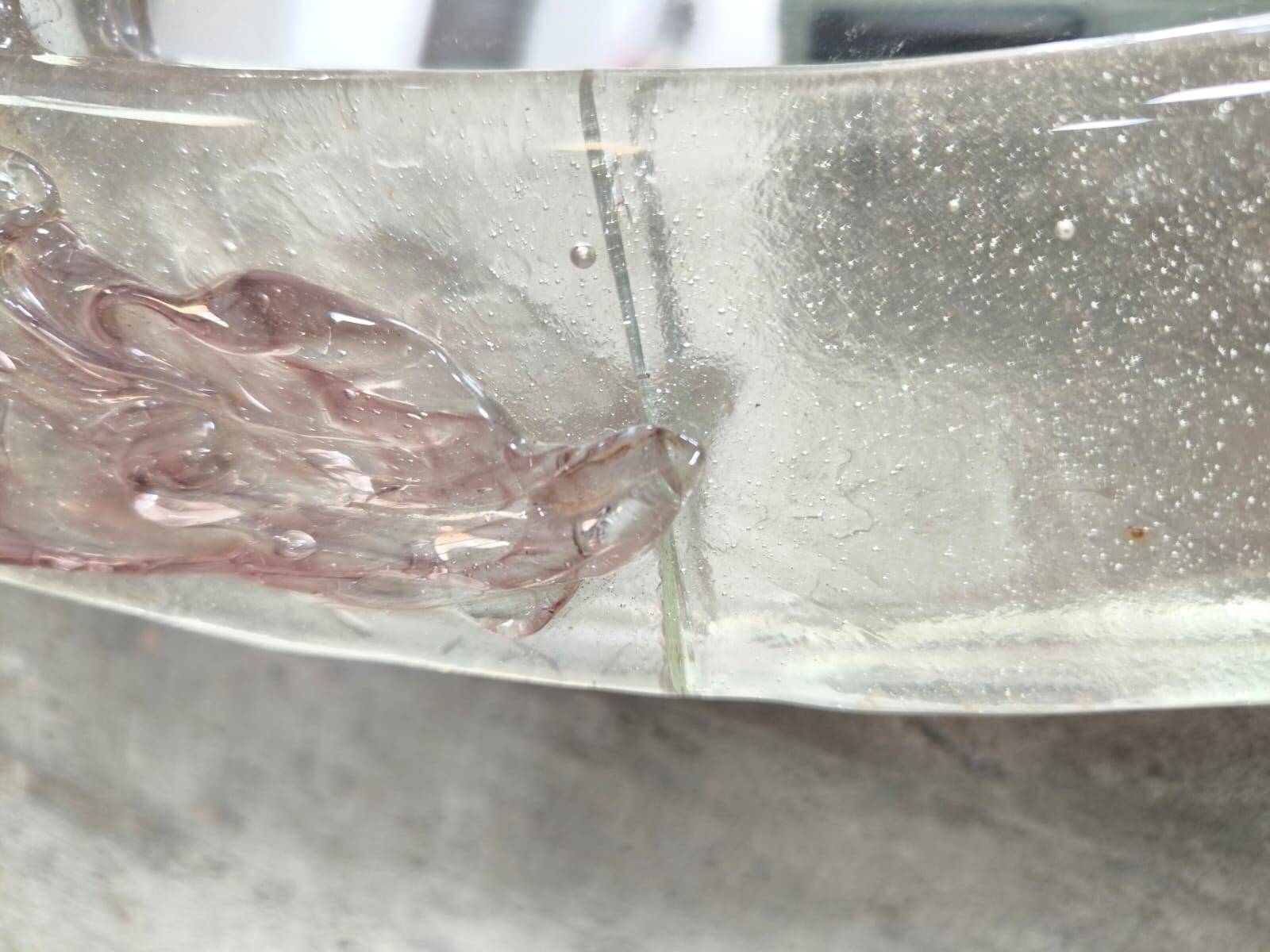 Venetian round mirror in pink and purple murano glass 1960s