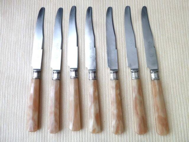 7 Couteaux à fromage monogrammés CR