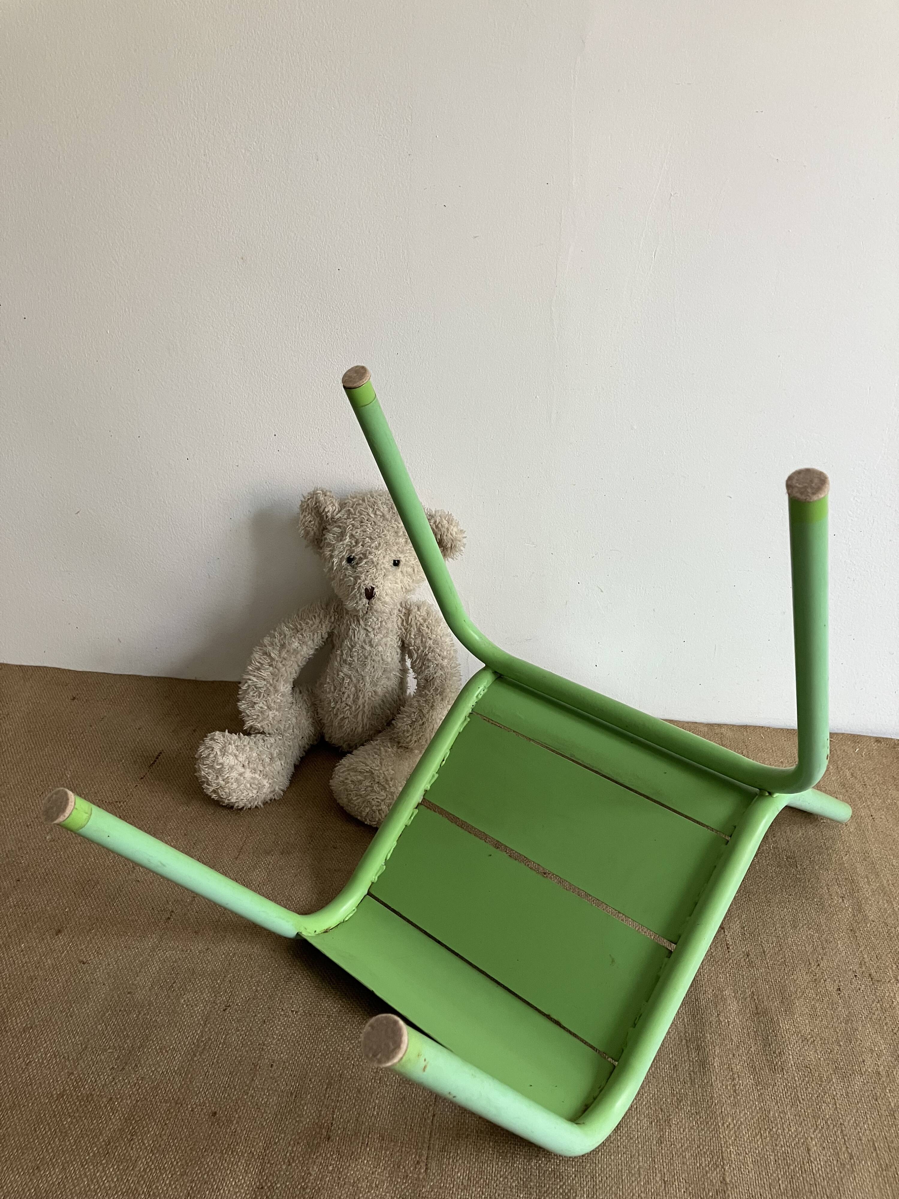 Children's chair for the bedroom or garden
