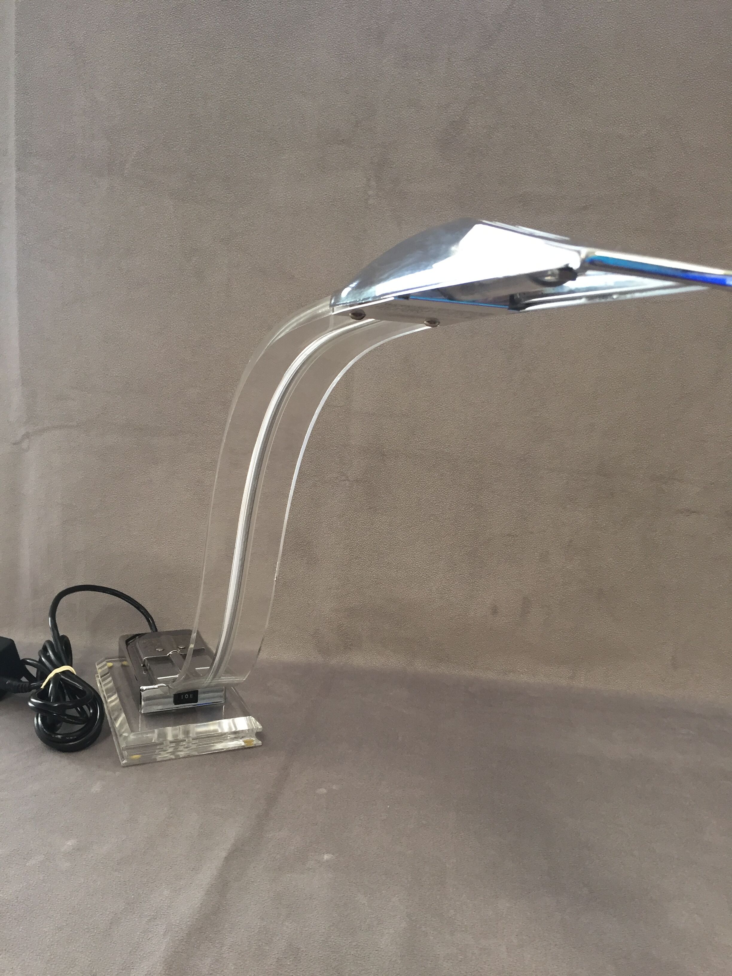 Cobra desk lamp in lucite and chromed metal  italy 80s