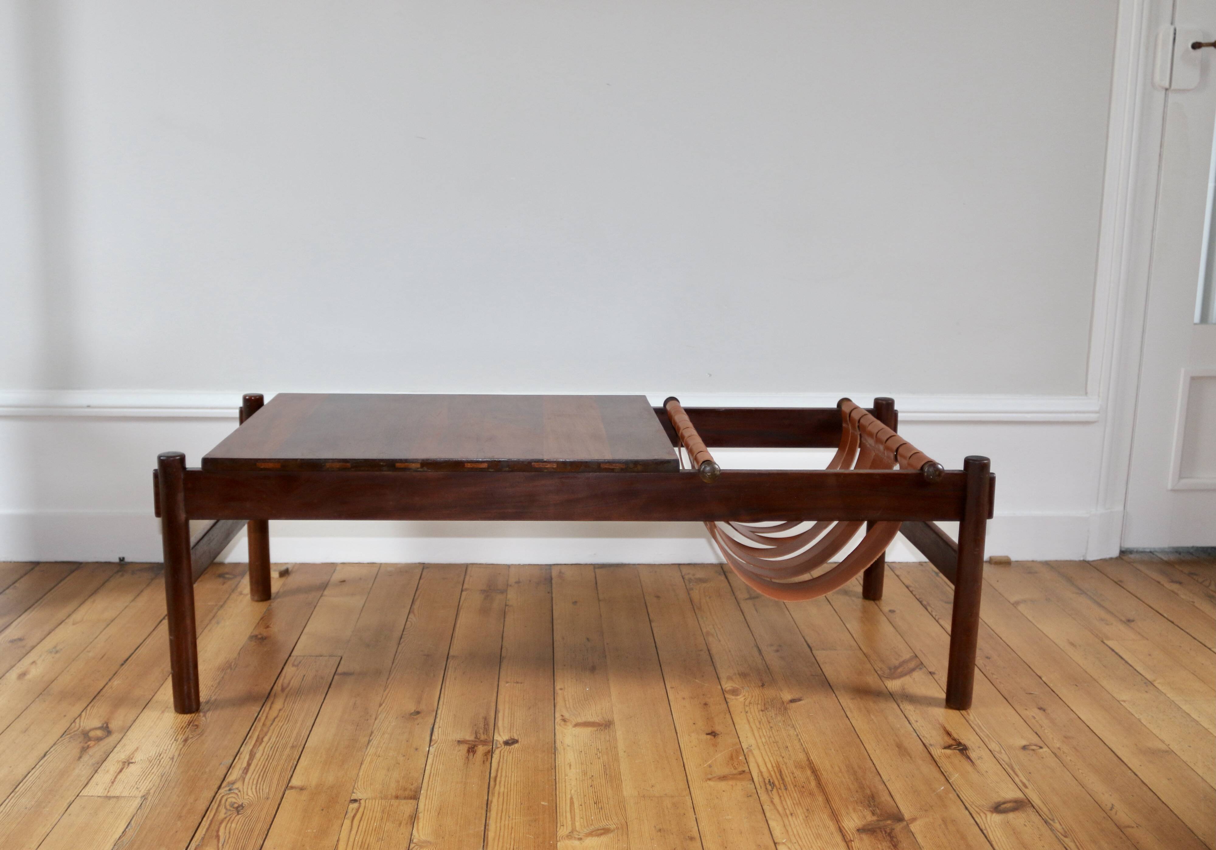 Table basse vintage palissandre et cuir Dujo Cuba 1970