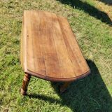 Round table with 2 leaves