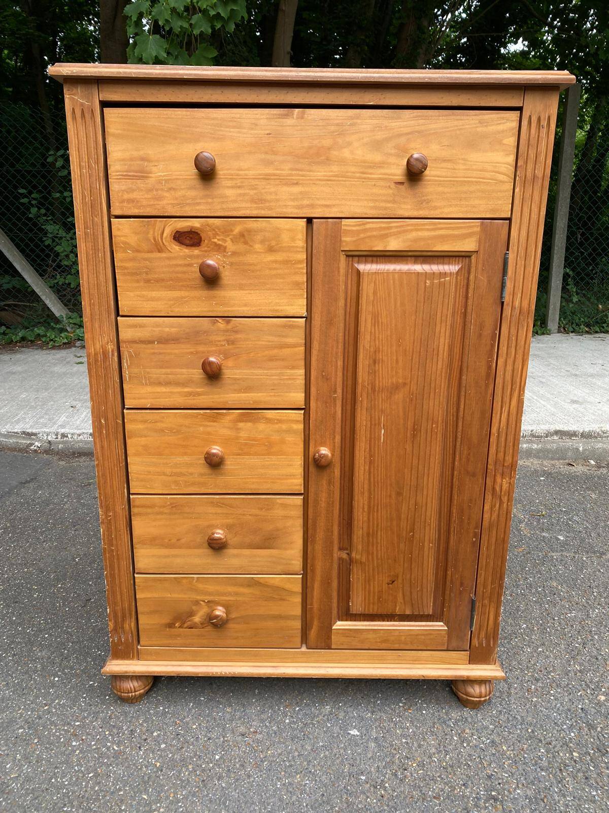 English wooden chest of drawers from the 80s