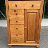 English wooden chest of drawers from the 80s