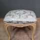 Pouf laqué blanc style Louis XV