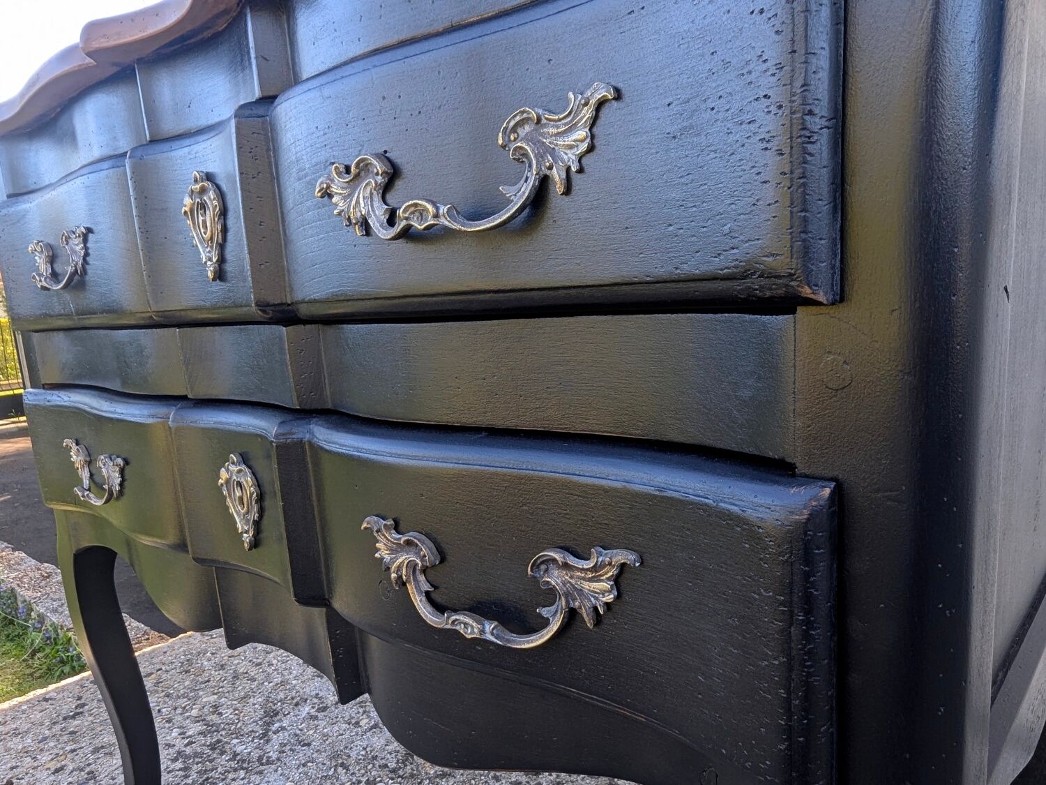 Louis XV Shabby Patina Jumping Commode