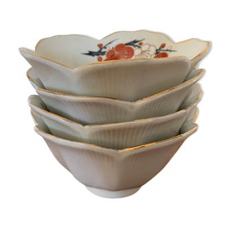 Flower-shaped cups