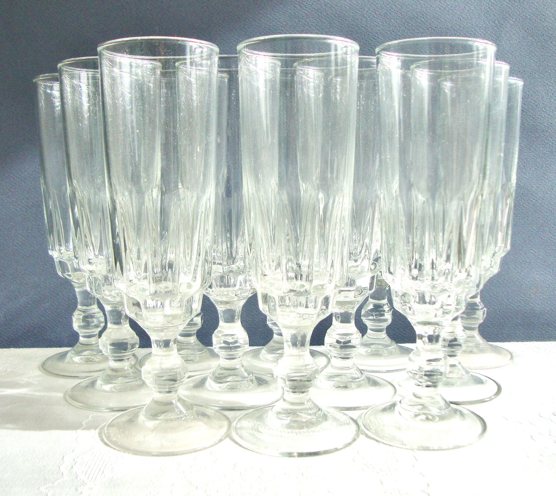 Set de 12 verres flûtes à champagne, 1940