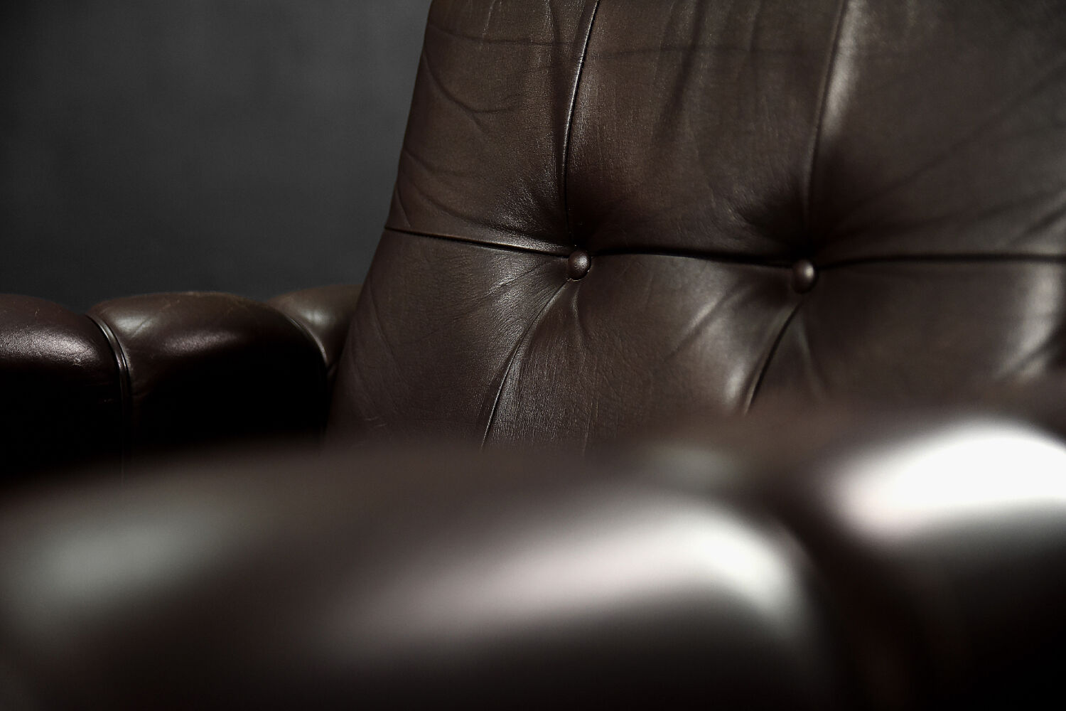 Vintage Mid-Century Modern Brown Leather Heart-shaped Lounge Chair, 1960s, Set of 2