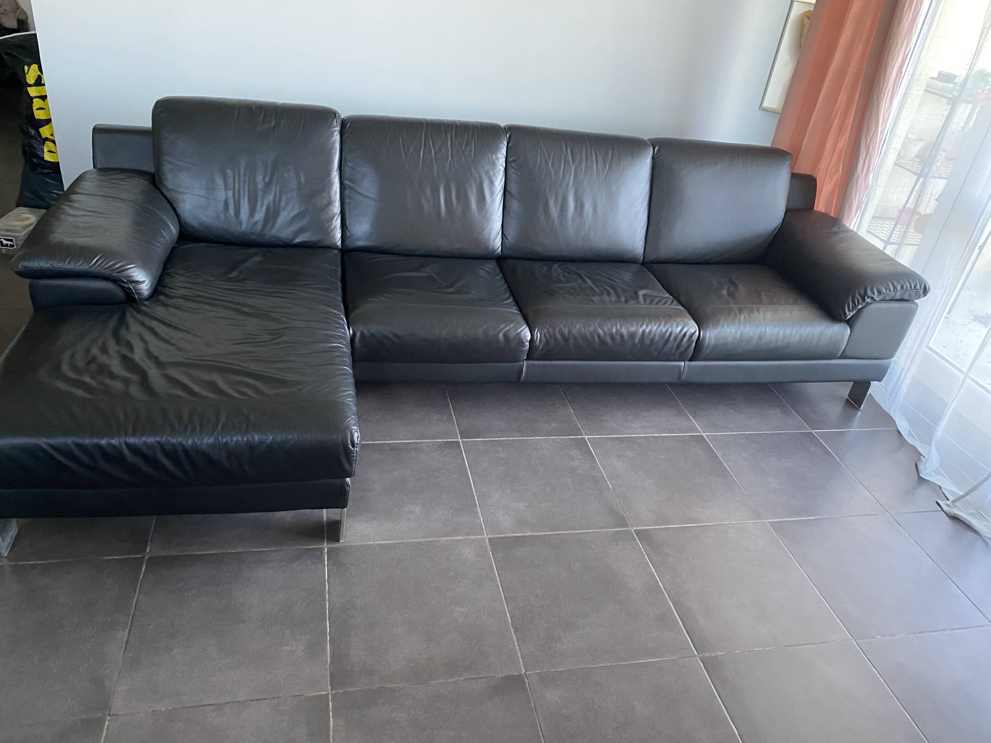 Leather corner sofa