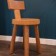 Chaise au design brutaliste