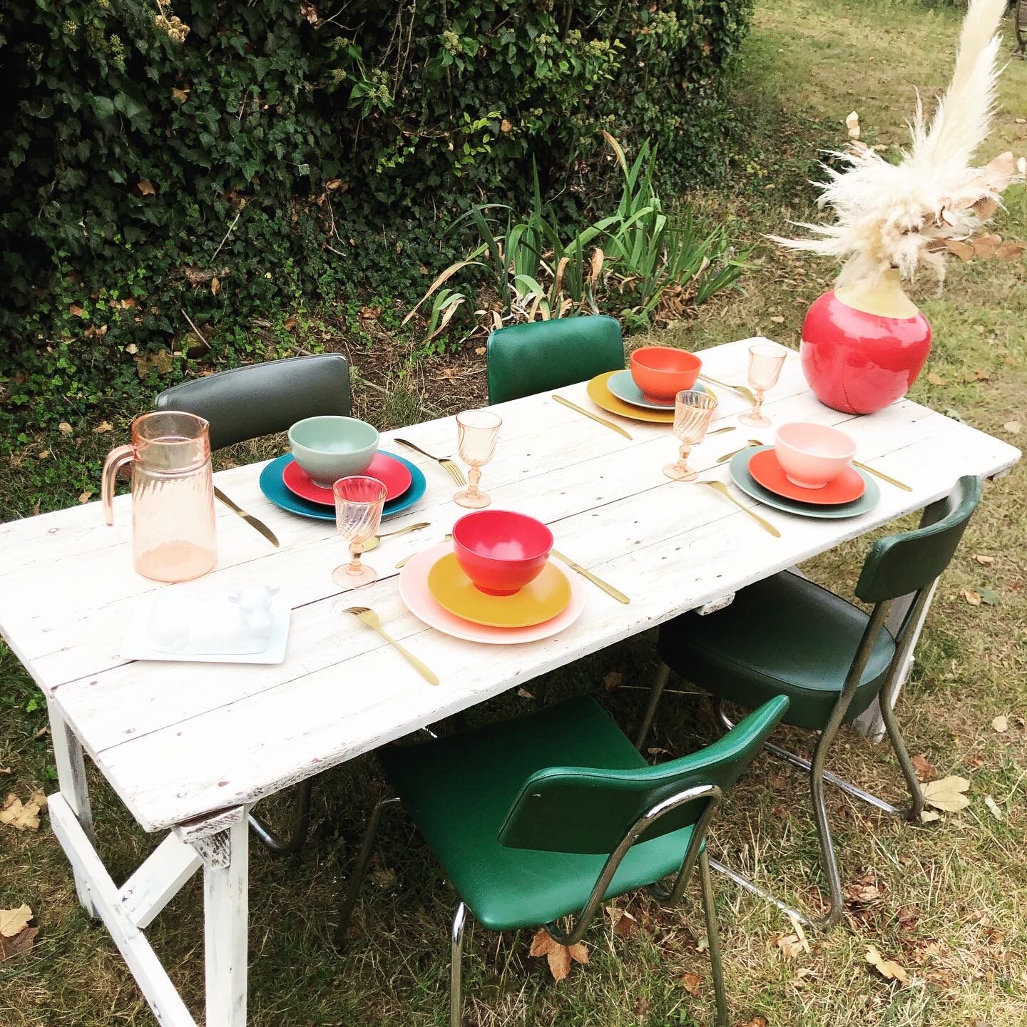 Folding guinguette table