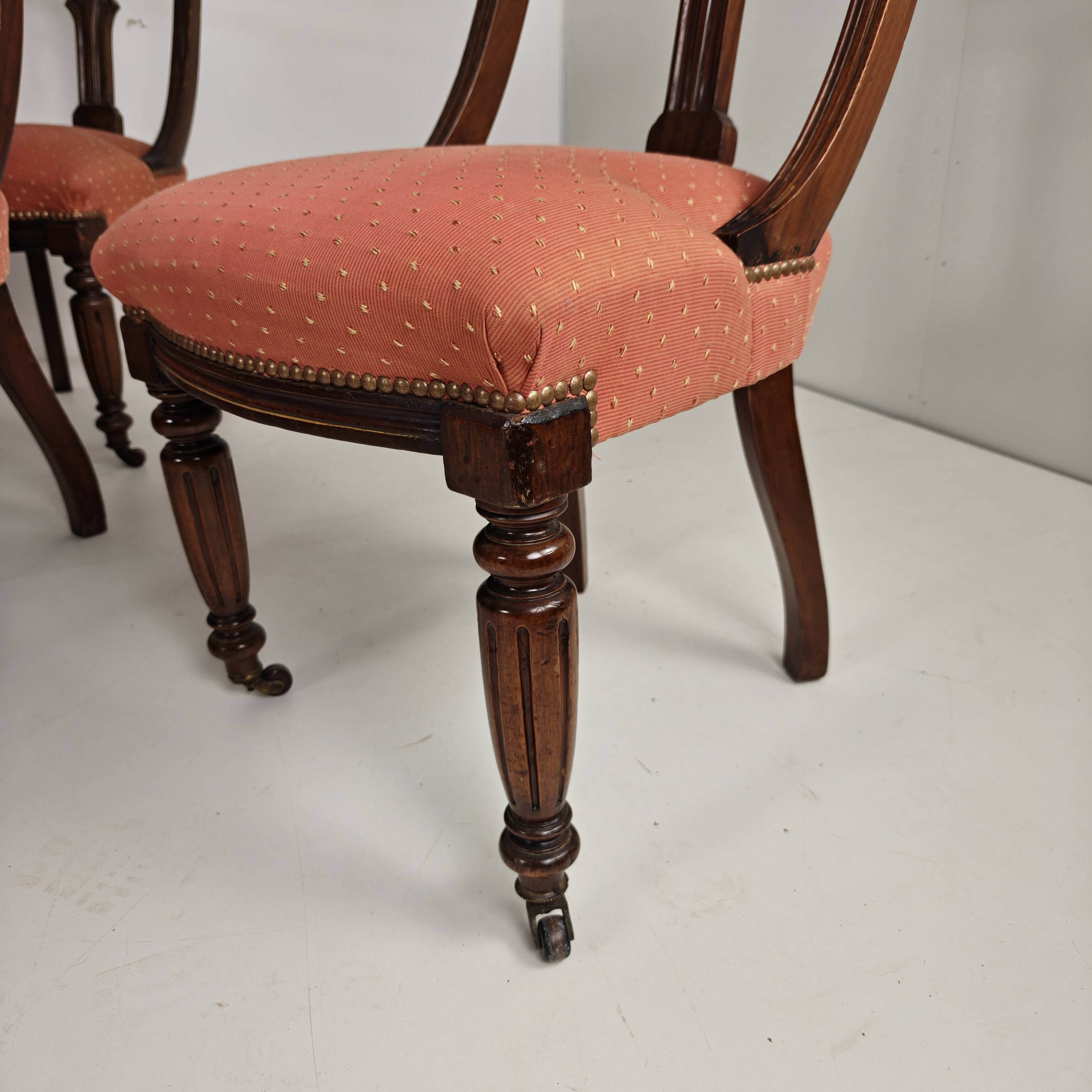 Set of 12 Late Victorian Walnut Dining Chairs with Original Castors