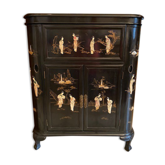 Chinese furniture