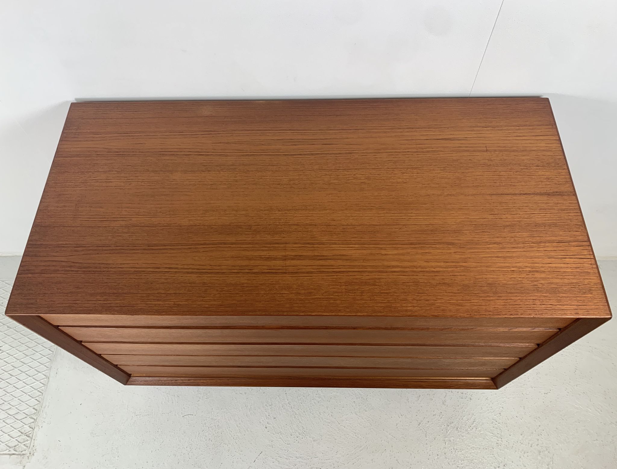 Commode danoise années 1960