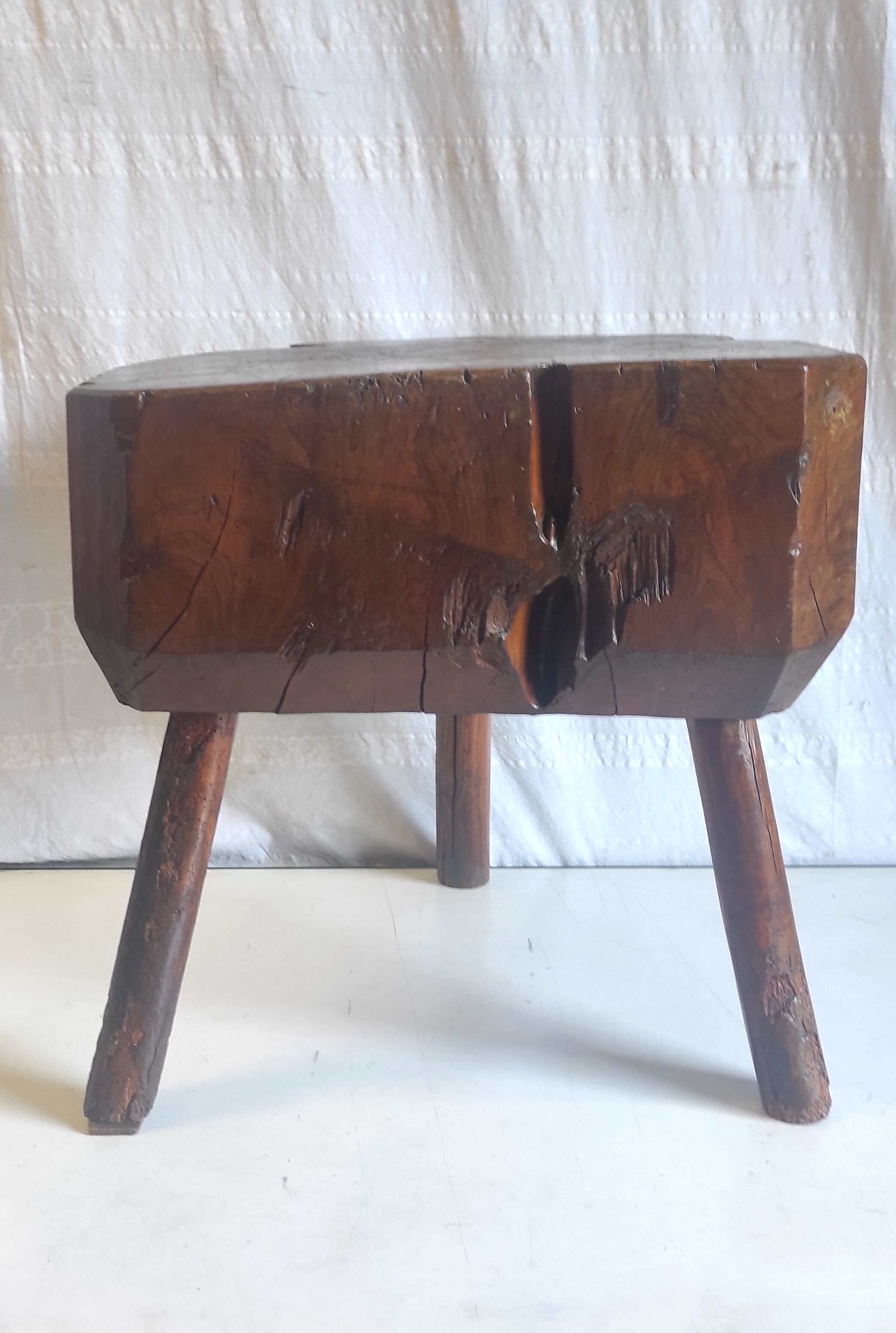 Brutalist solid oak side table – 40s/50s