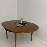 Vintage extendable table by Jentique