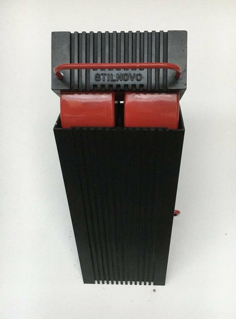 Vintage Italian wall lamp model Zagar by Silvio Carpani for Stilnovo, 1970s.