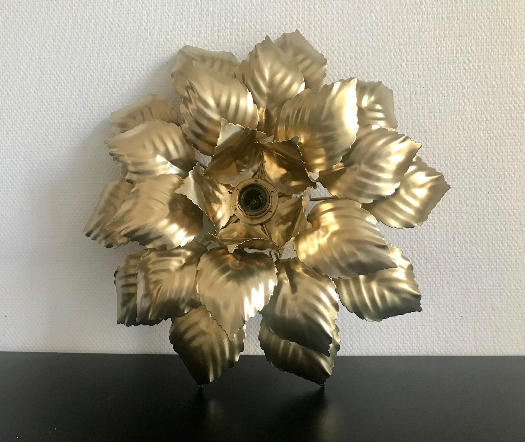 Ceiling lamp flower / golden leaves