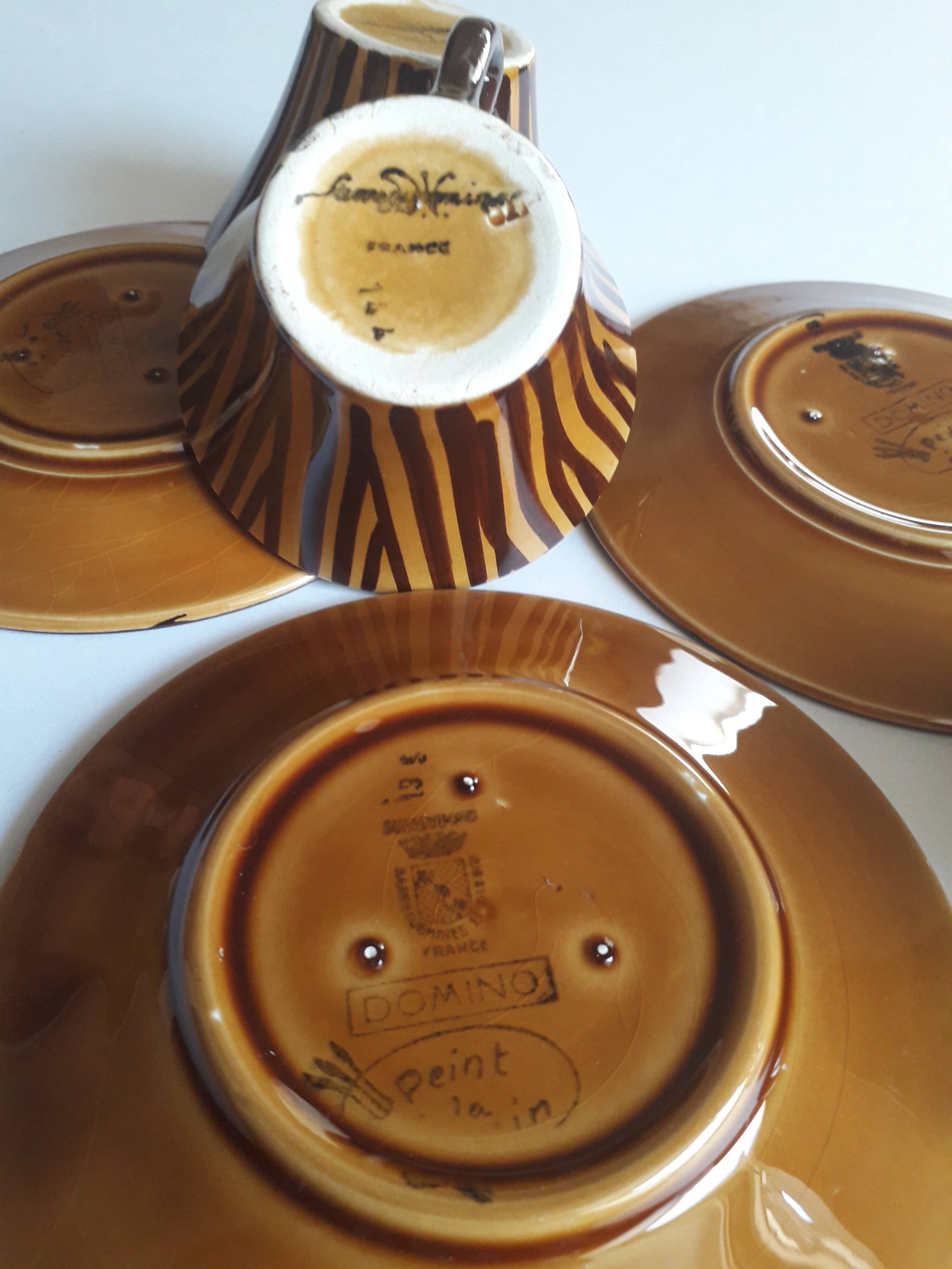 Domino model zebra coffee cups