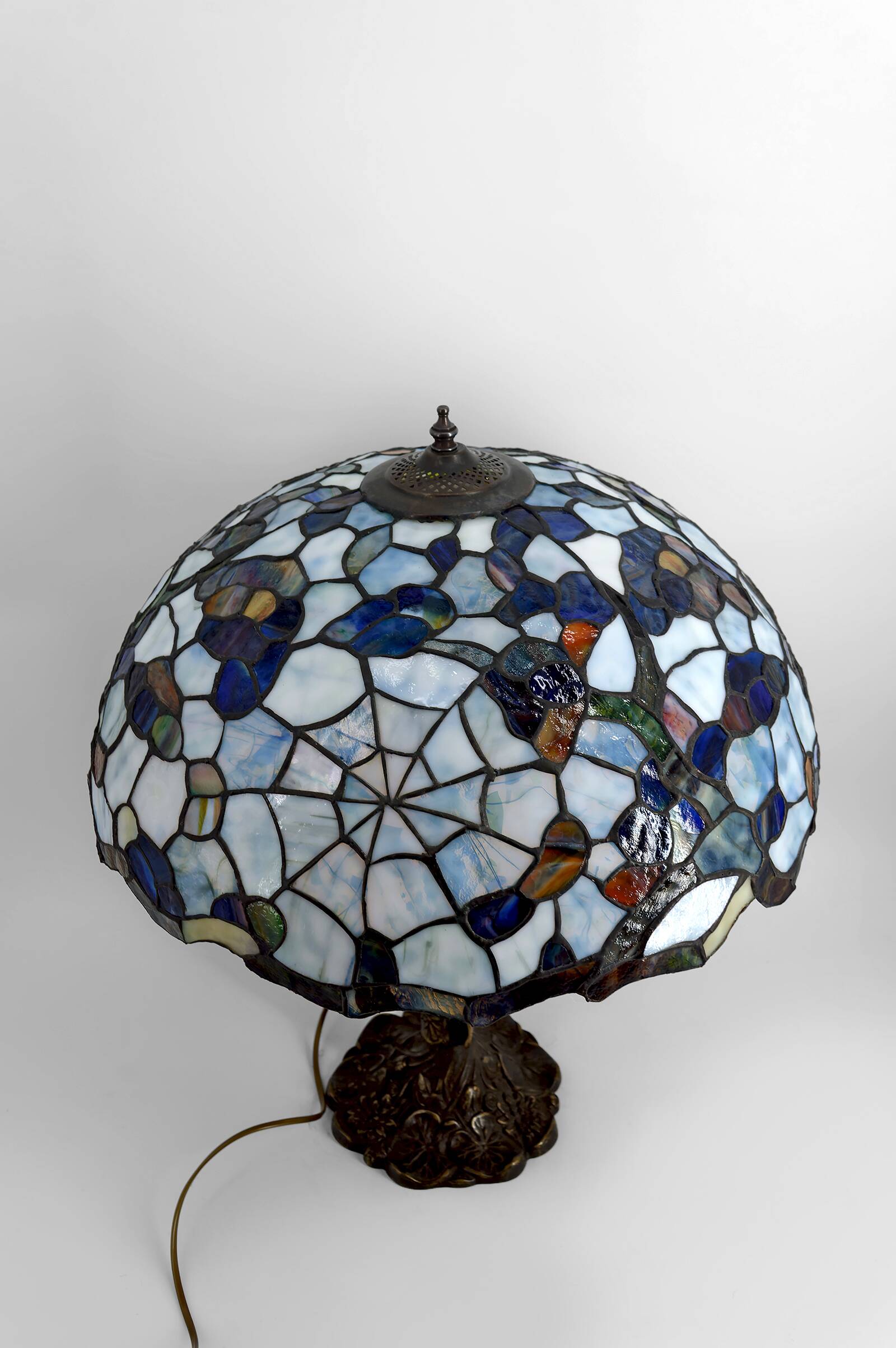Important Art Nouveau table lamp – Tiffany style, circa 1980