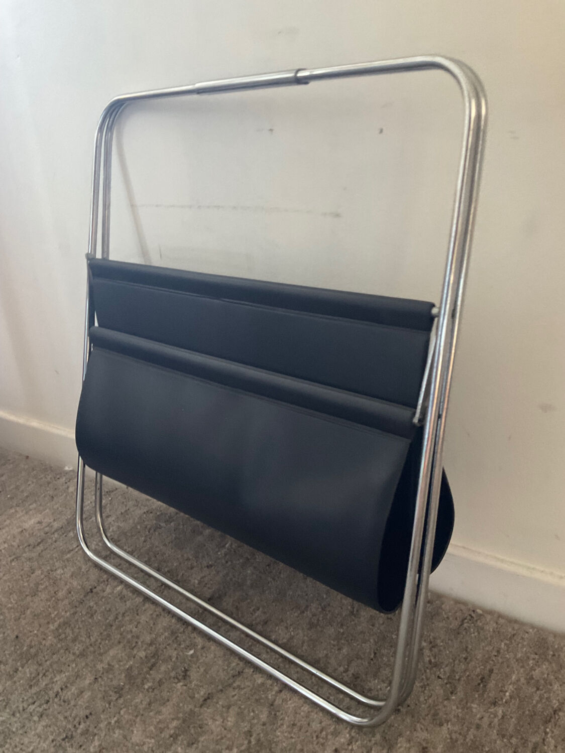 Vintage folding magazine rack from the 70s