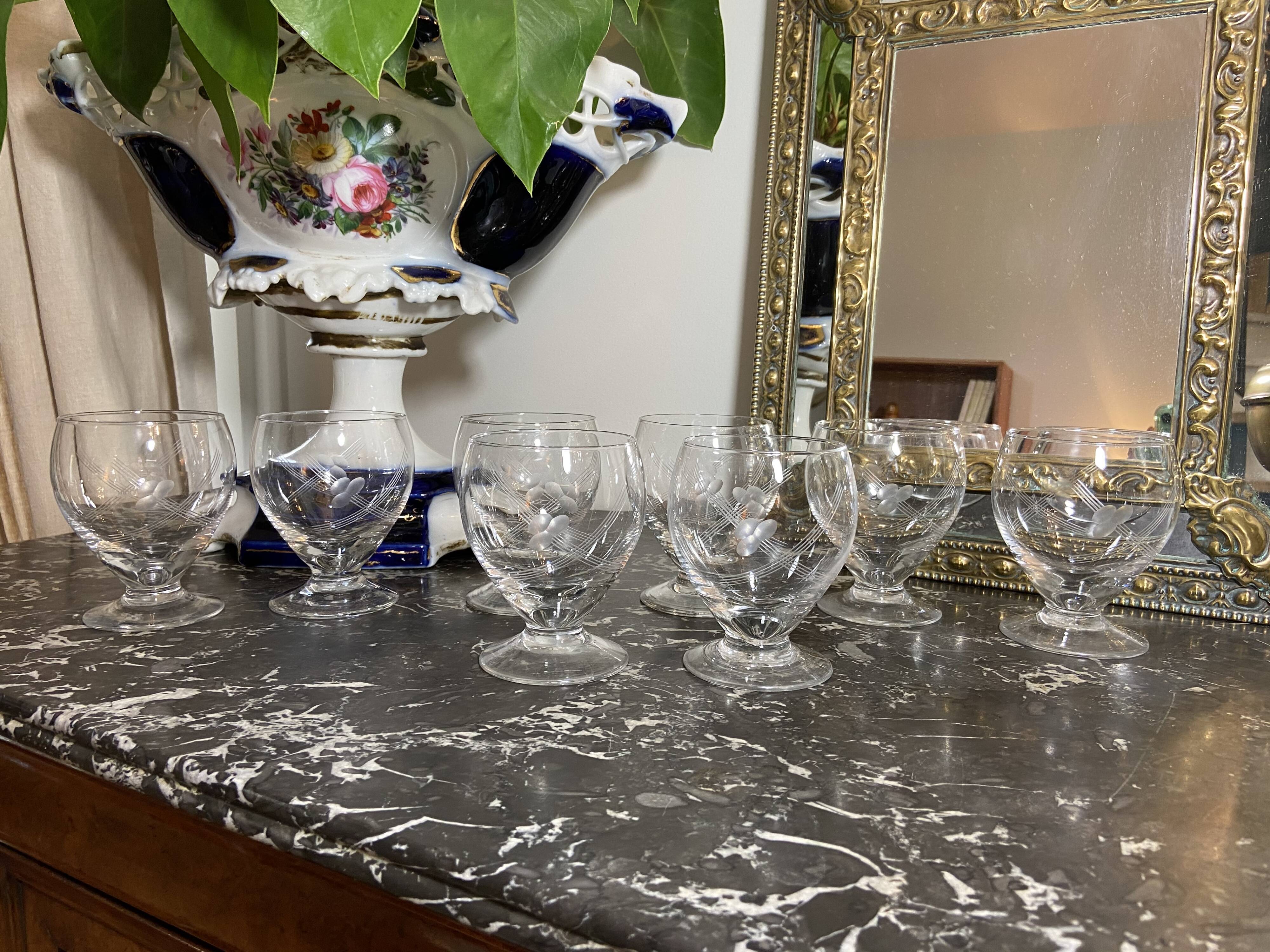 8  chiseled glass wine glasses 1960