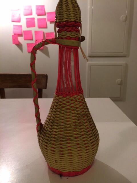 Bottle scoubidou