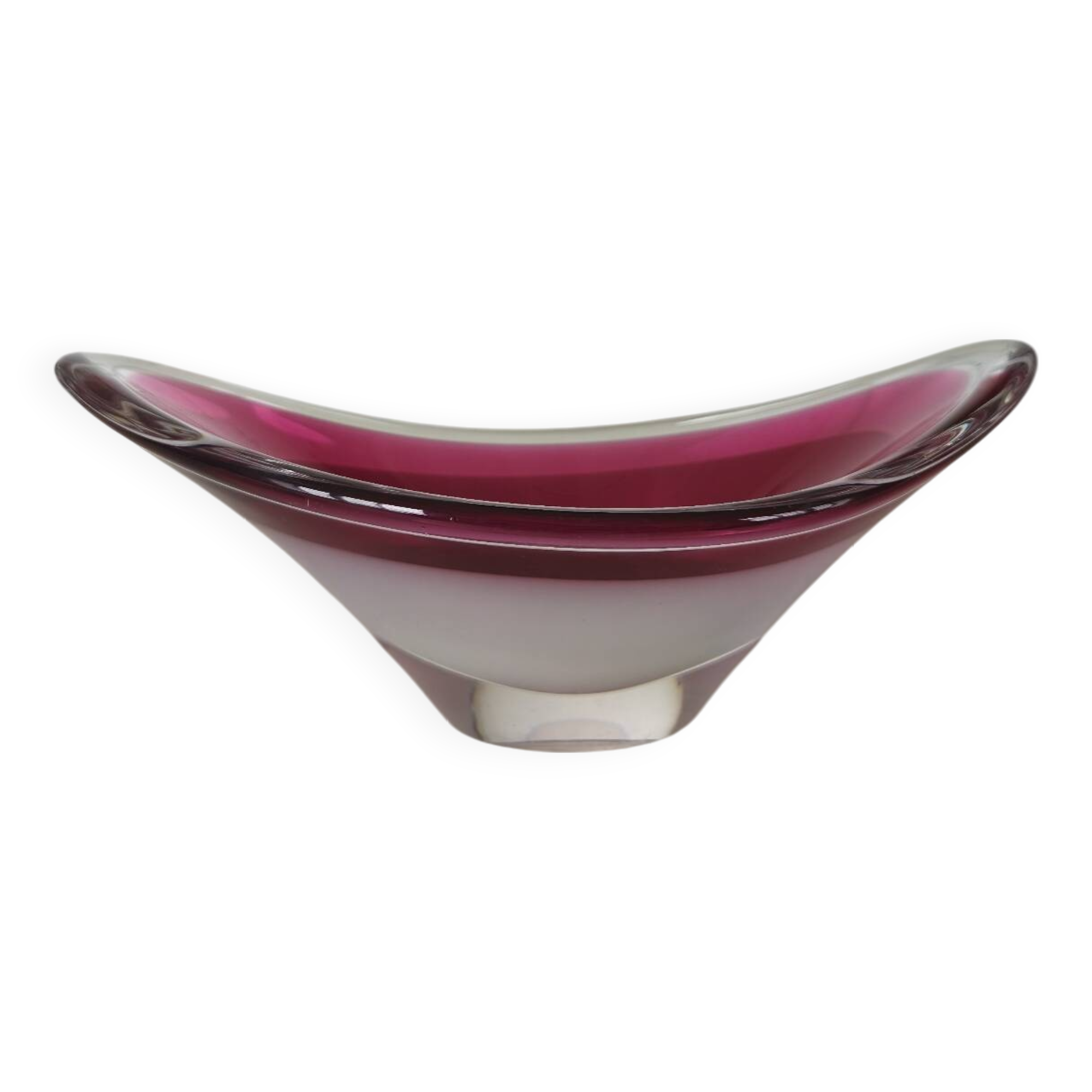 Shell-shaped cup by Flygsfors